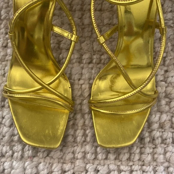 JLO | Elegant Gold Strappy Women's Heels - Picture 6 of 12